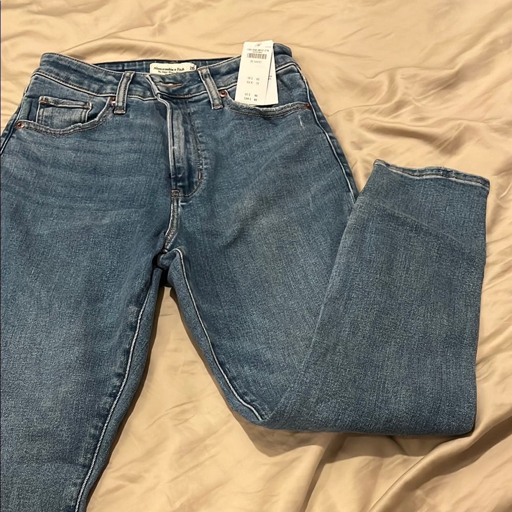 Abercrombie & Fitch Women's Medium Blue Skinny Jeans